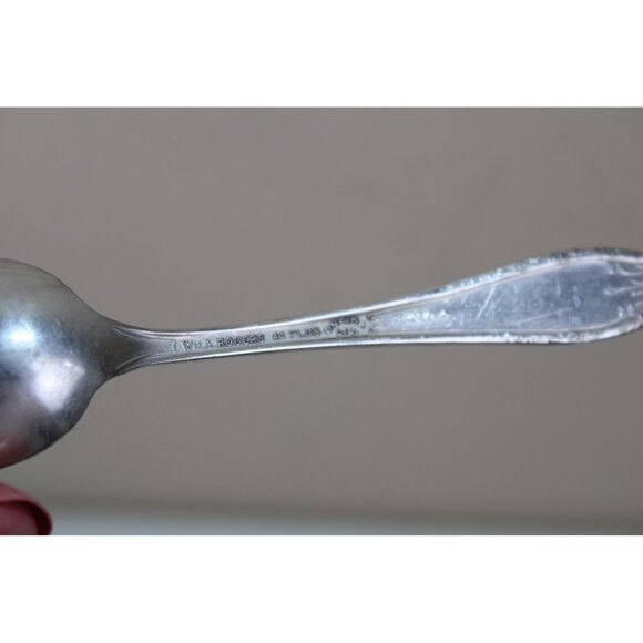 William A Rogers Mystic Coronet Silverplate Teaspoon Tea Spoon ANTIQUE 93609 - Picture 4 of 5